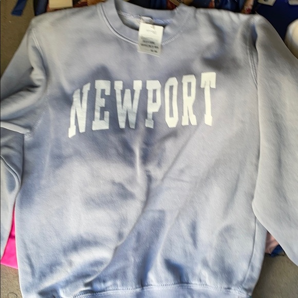 Brandy Melville Tops - NWT Brandy Melville NEWPORT SWEATSHIRT